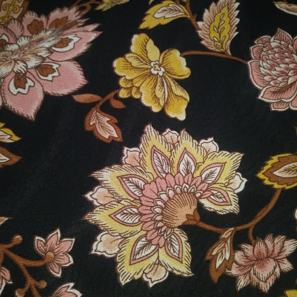 3x open sholder knee length dress.